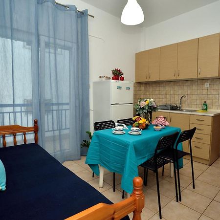 Maria Konstantinidis Apartments Nea Poteidaia Exterior foto